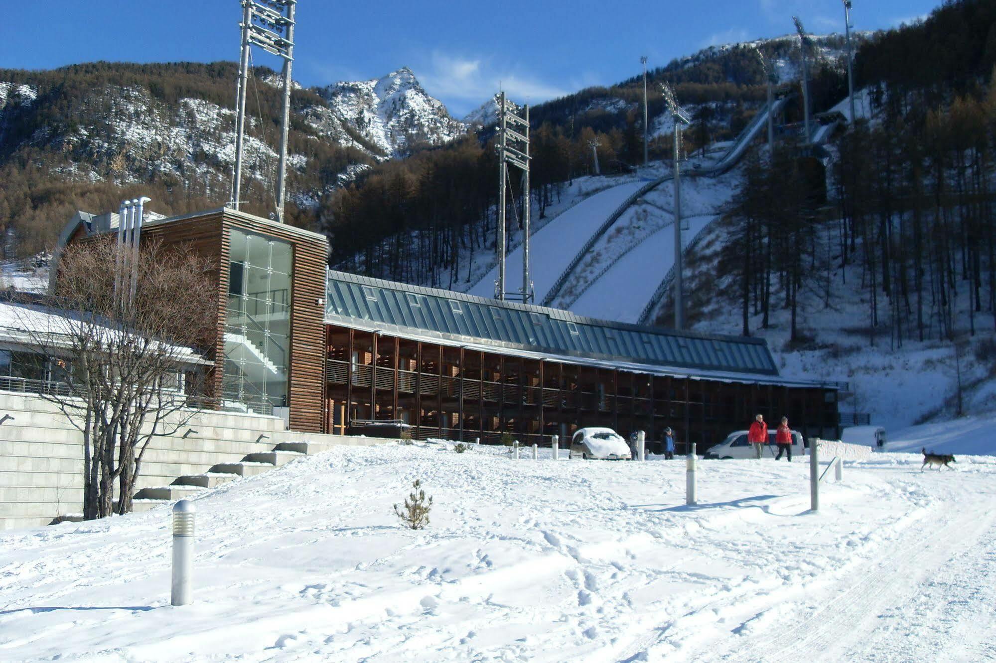 Pragelato Ski Jumping Hotel Exterior photo